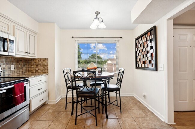 Building Photo - 57 Rolling Meadows Dr
