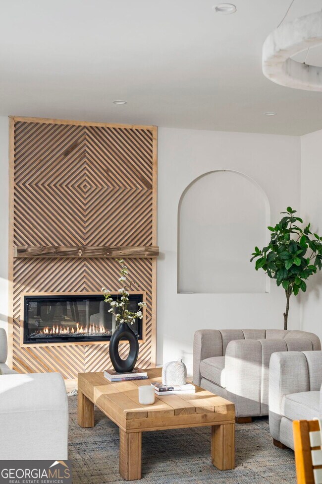 Building Photo - 3784 Pine Needle Dr NW