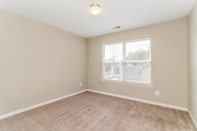 Building Photo - 89 Moss Way