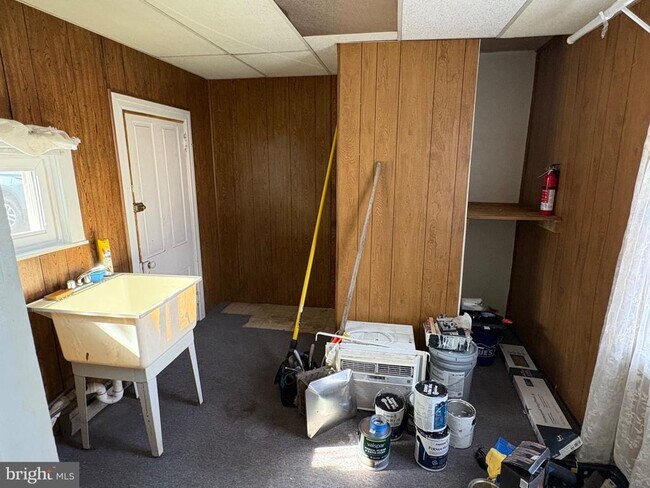 Building Photo - 50 E North St