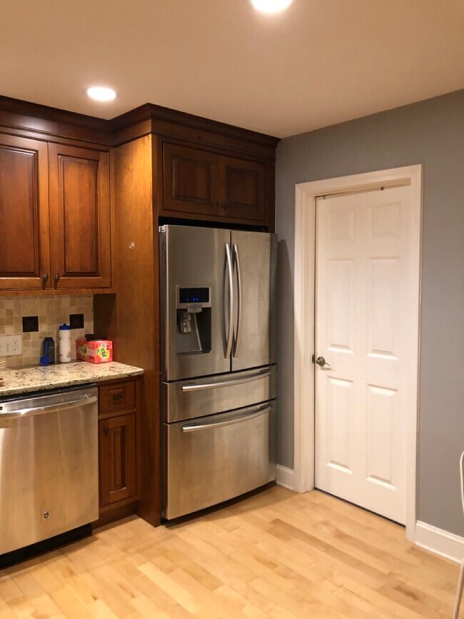 Kitchen - 80 Lake Attitash Rd
