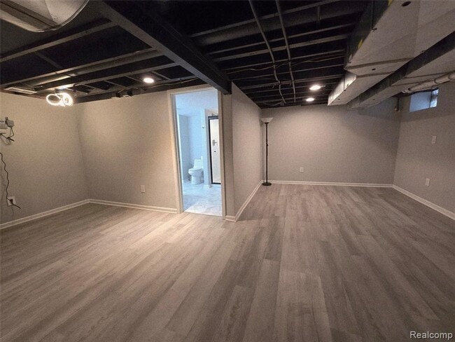 Building Photo - 1277 E Lincoln St