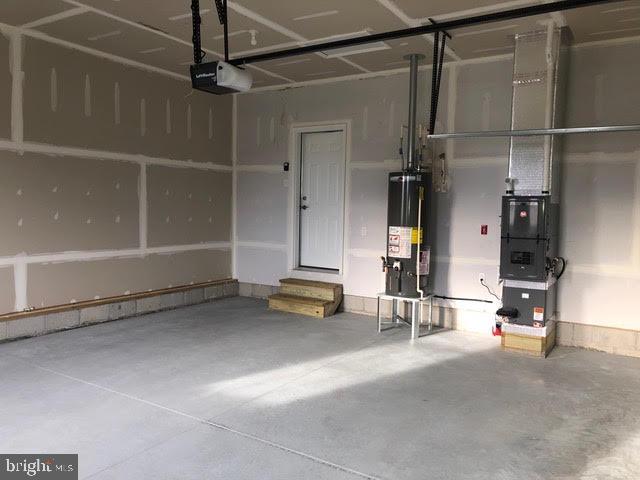 Primary Photo - 10 Backwater Ct