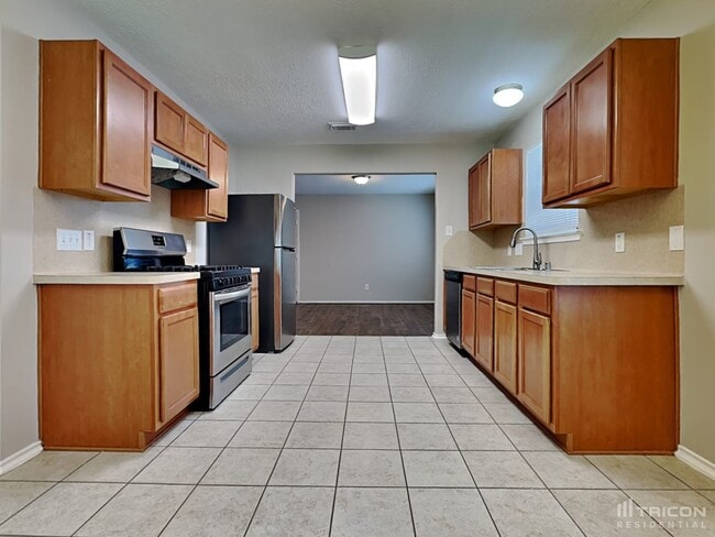 Building Photo - 33107 Cottonwood Bend