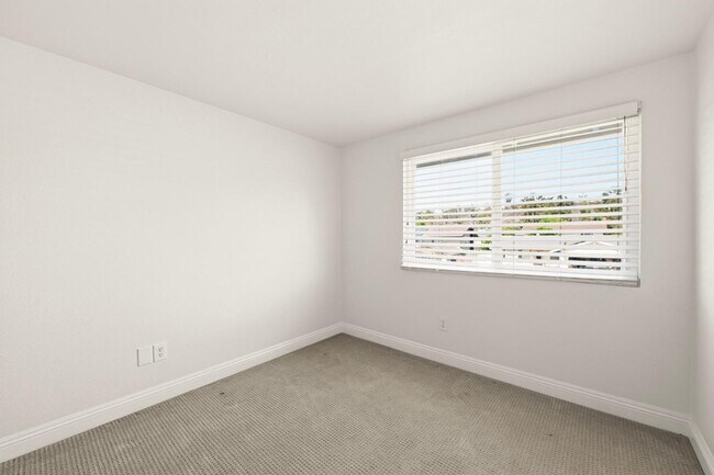 Building Photo - 14349 Aedan Ct