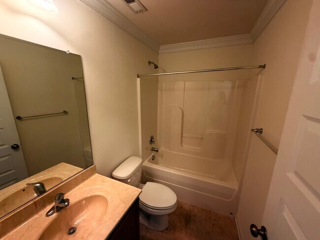 Building Photo - 8217 Center Path Ln