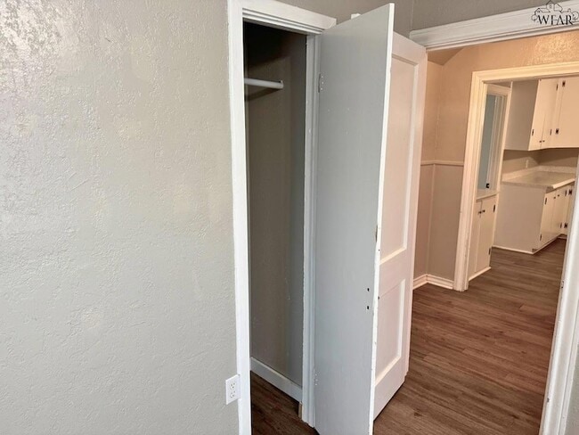 Building Photo - 2015 Polk St