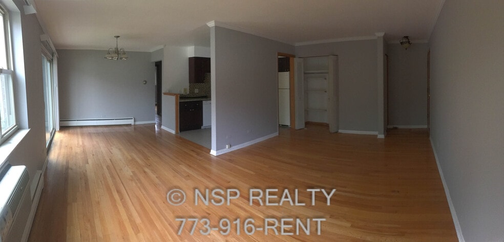 Building Photo - 1026 S River Rd