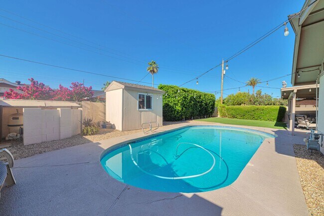 Building Photo - Amazing 3 Bed/2 Bath Home in Old Town Scottsdale