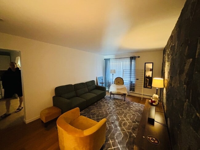 Building Photo - 48 2nd St