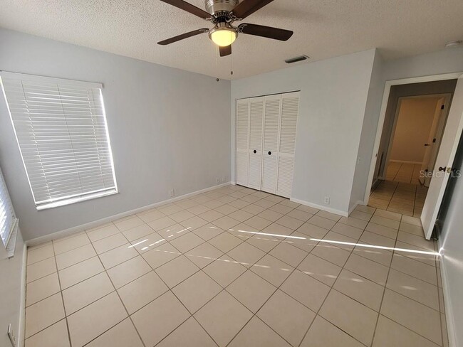 Building Photo - 8542 Braxton Dr