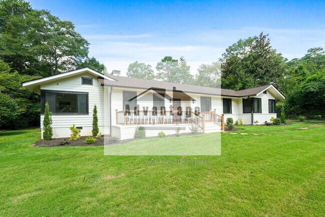 Building Photo - 1099 Pine Valley Rd