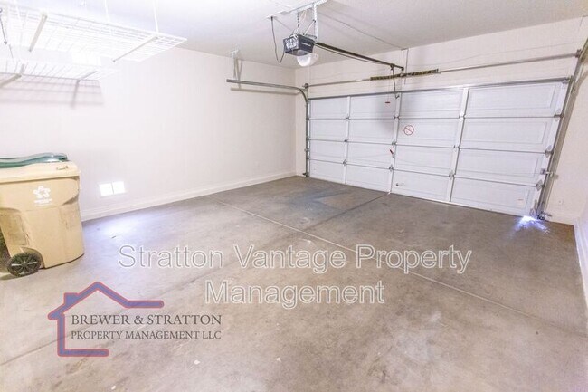 Building Photo - 3533 W Sousa Ct