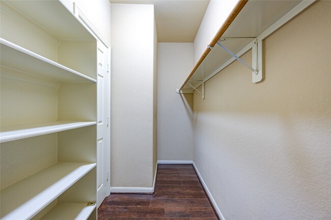 Building Photo - 1130 Glenwood Canyon Ln