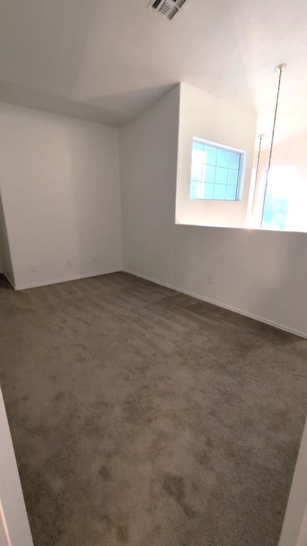 Building Photo - 2098 E Mallard Ct