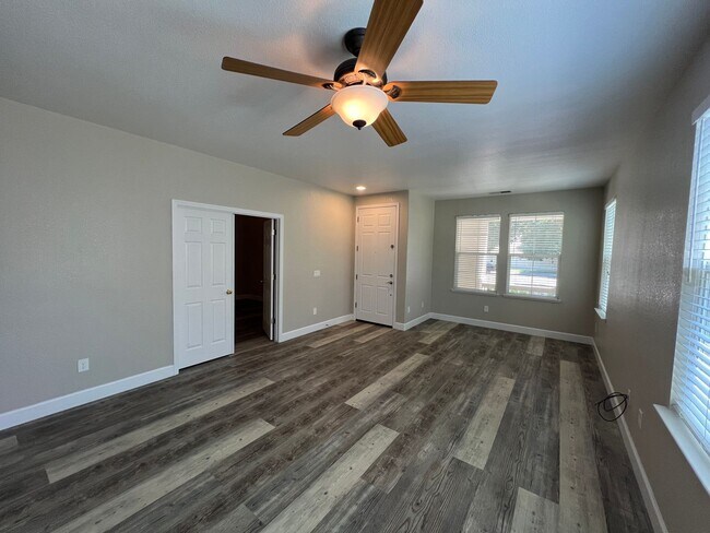 Building Photo - 4-bedroom single story in Sylvan School Di...