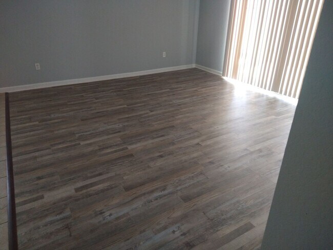 Building Photo - Cypress Reserve 4 Bedroom-Kissimmee