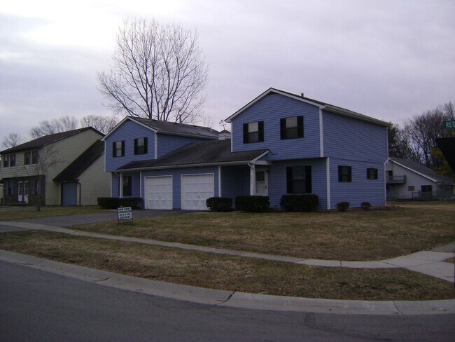 Primary Photo - 6057-6059 Red Oak