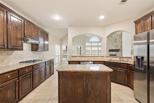 Building Photo - 3167 Izabella Ct