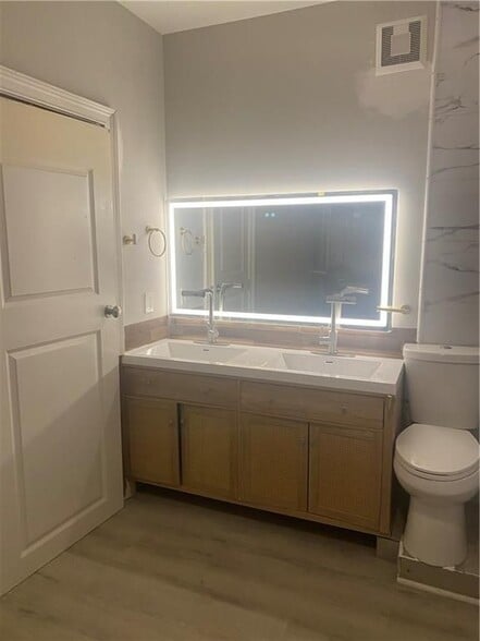 Building Photo - 3816 Chamblee Dunwoody Rd