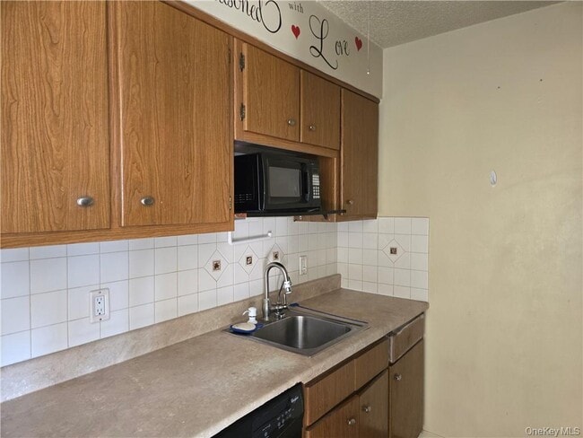 Building Photo - 44 Inwood Rd