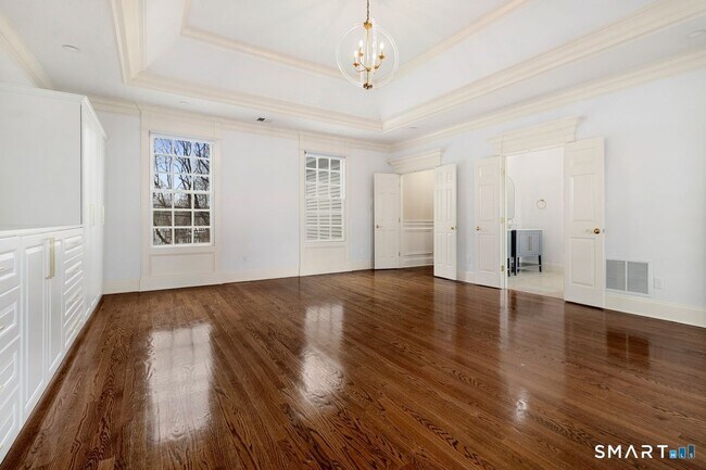 Building Photo - 59 Crescent Rd