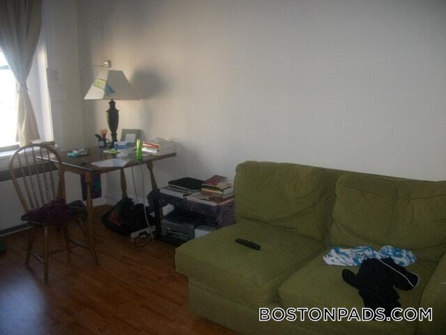 Building Photo - 62 Boylston St