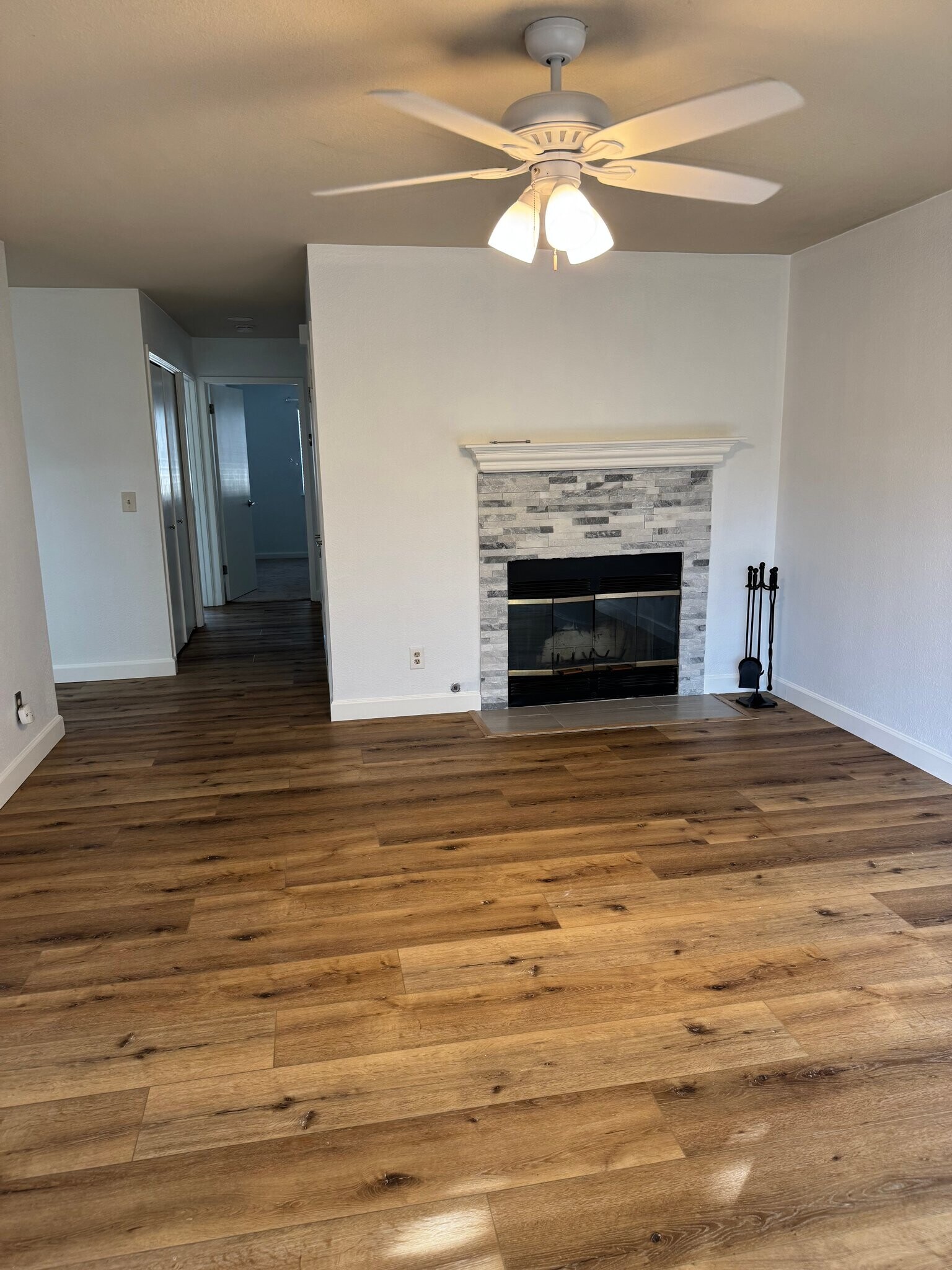 Building Photo - 16924 Sorrel Way