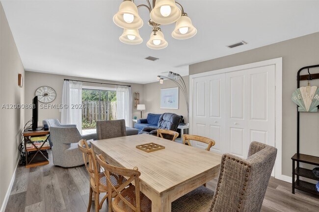 Building Photo - 9425 S Ocean Dr