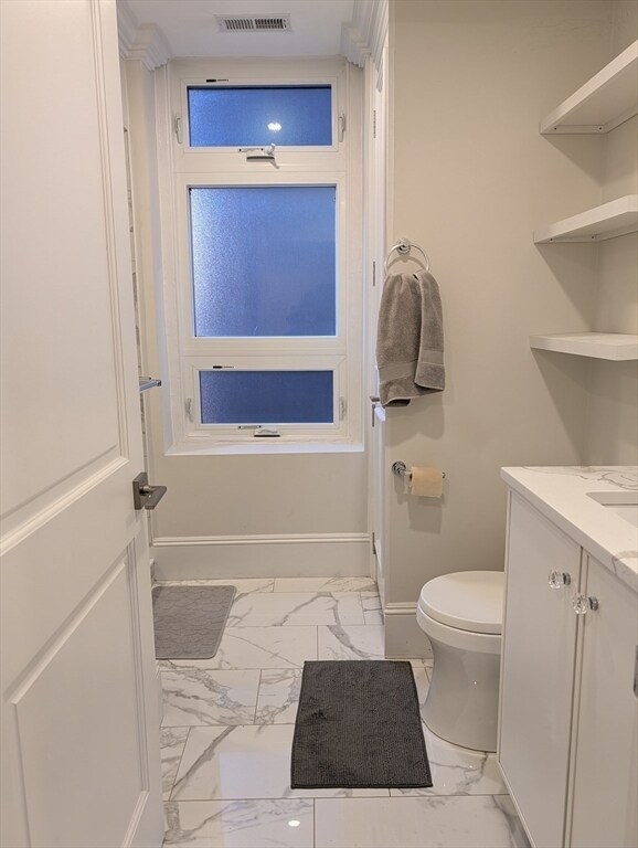 Building Photo - 2A Wellington St