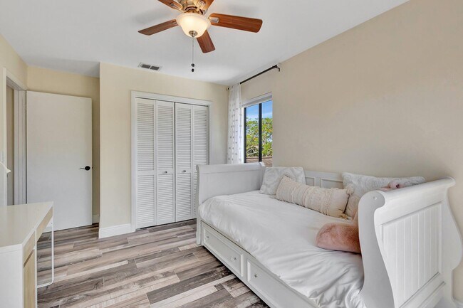 Building Photo - 5446 Reynolds Rd