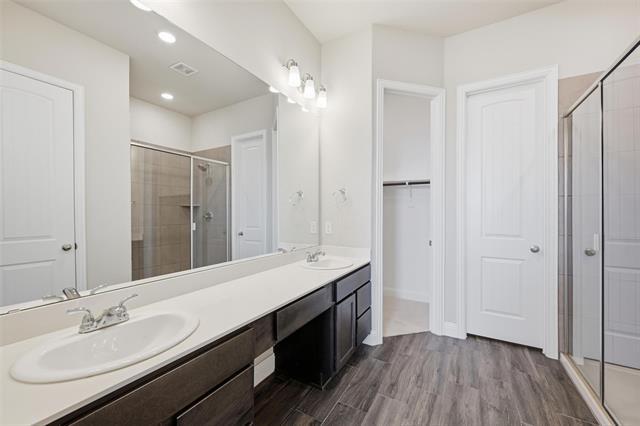 Building Photo - 1124 El Sol Blvd