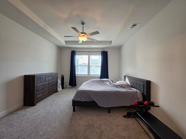 Building Photo - 3360 Rustic Dr