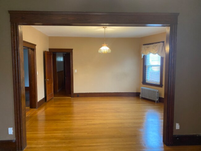 Building Photo - 223 3rd Ave