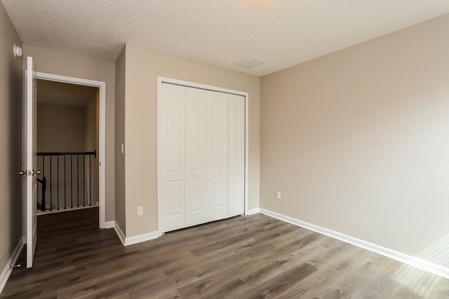 Building Photo - 646 Drysdale Dr