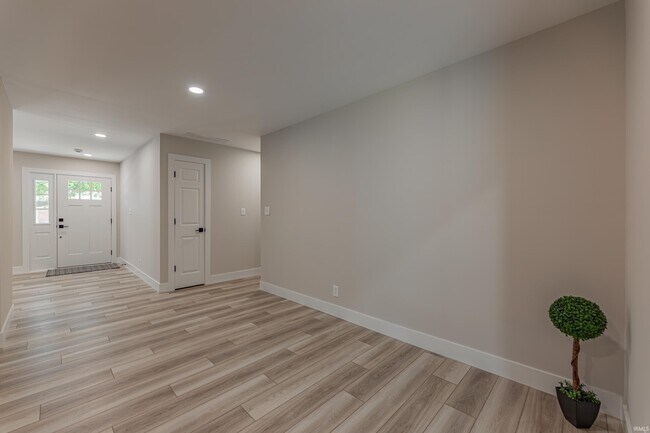 Building Photo - 6840 Copperfield Dr