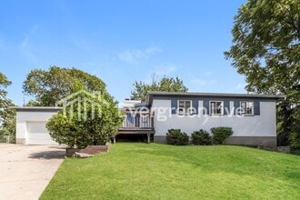 Building Photo - 5774 Glow Ct