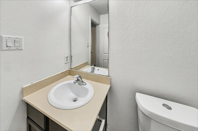 Building Photo - 7211 Alava Dr