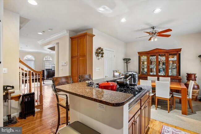 Building Photo - 1309 McLean Crest Ct