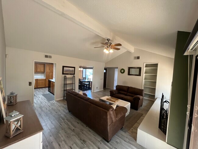 Building Photo - 44210 Anacapa Way