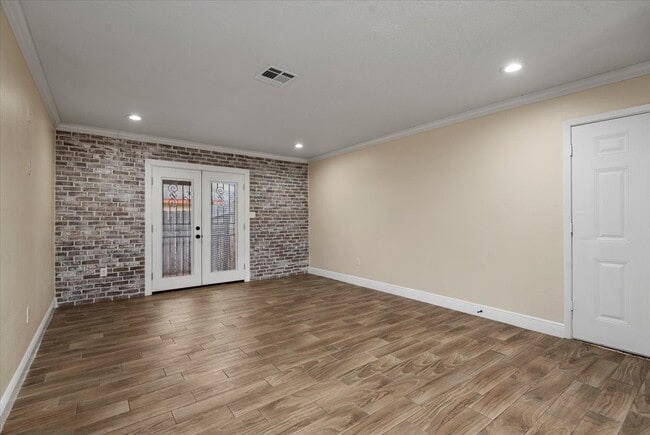 Building Photo - 5018 Wilmington St