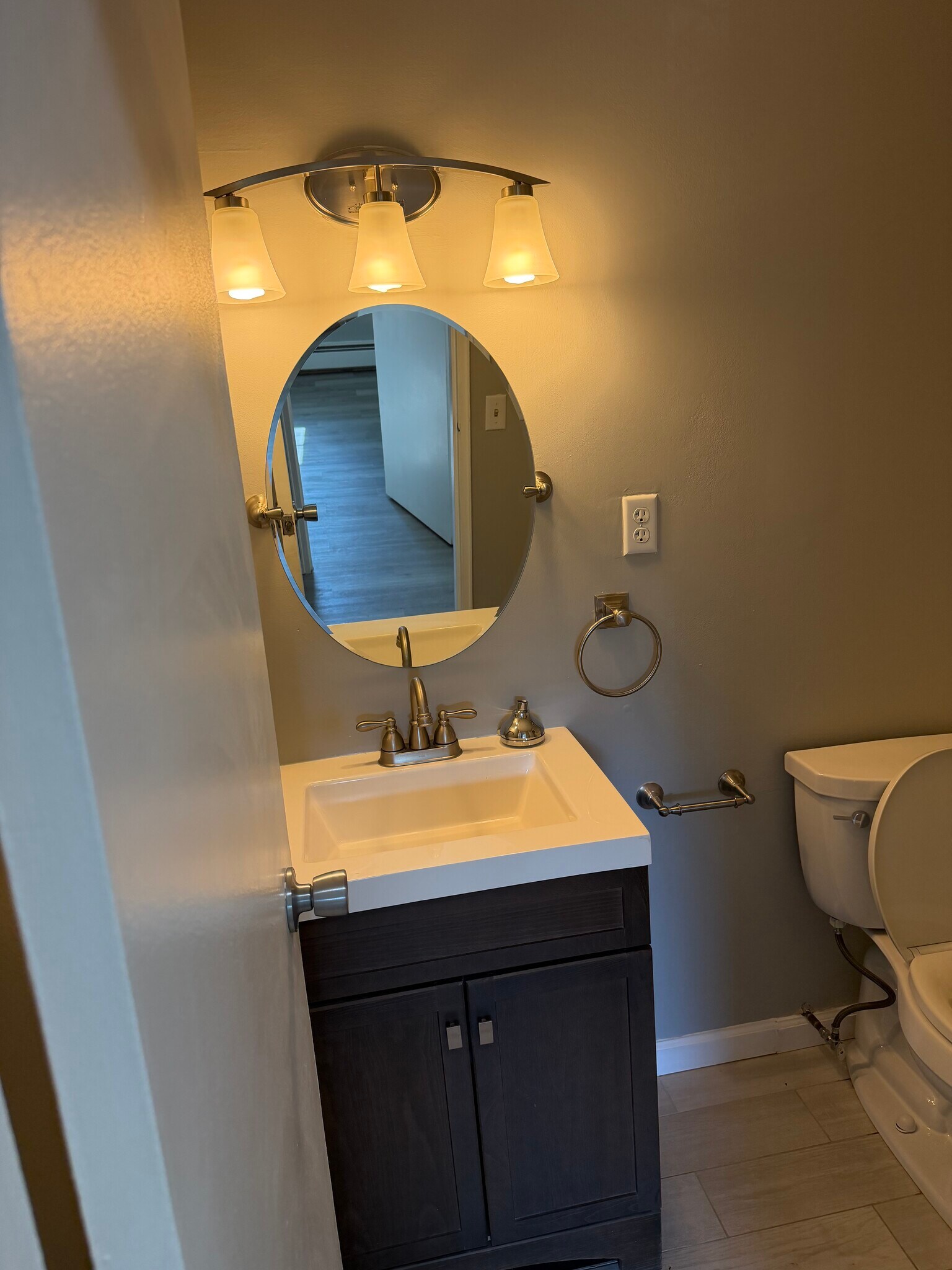 Building Photo - 1060 New Haven Ave