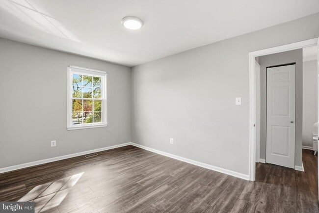 Building Photo - 9175 Broken Oak Pl