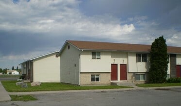 Building Photo - 5105 Hawthorne-6