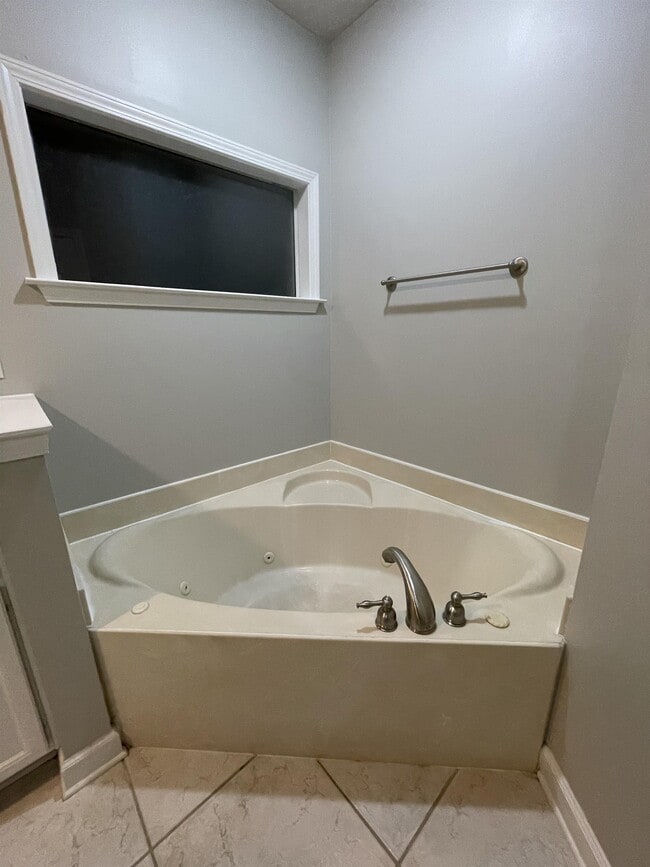 Building Photo - 10230 Adikson Dr