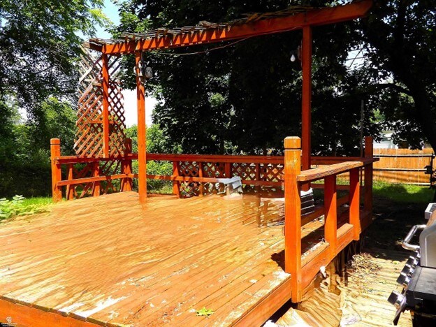 Building Photo - 335 North Dr