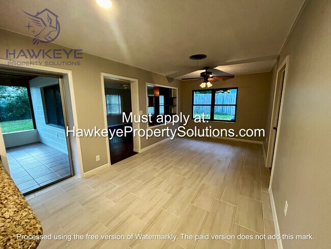 Building Photo - 3205 Carleton Cir W