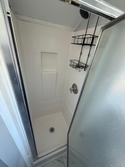 Building Photo - 37 Hudson St