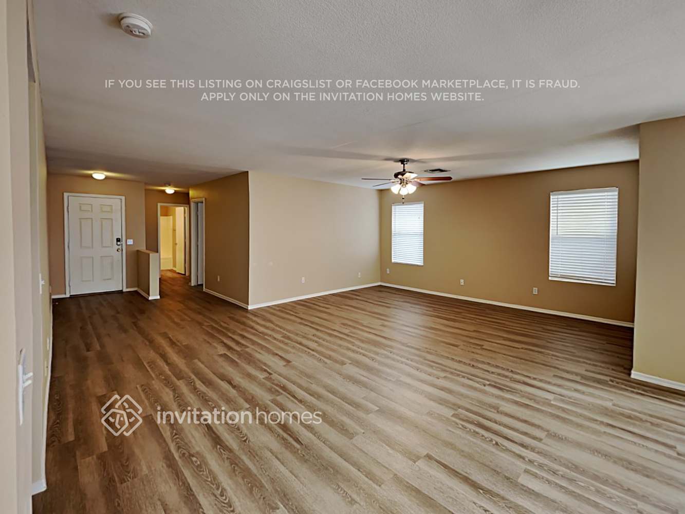 Building Photo - 3035 E Santa Rosa Dr