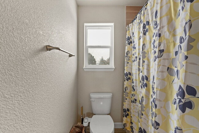 Building Photo - Modern Comfort Meets Mountain Beauty – 4-B...